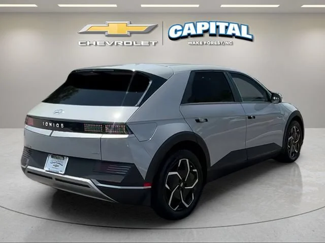 Used 2023 Gray Hyundai SEL image 5