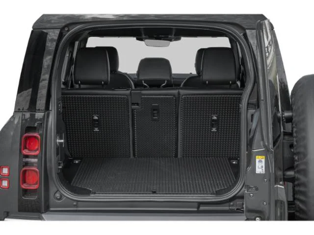 Used 2024 White Land Rover S image 11