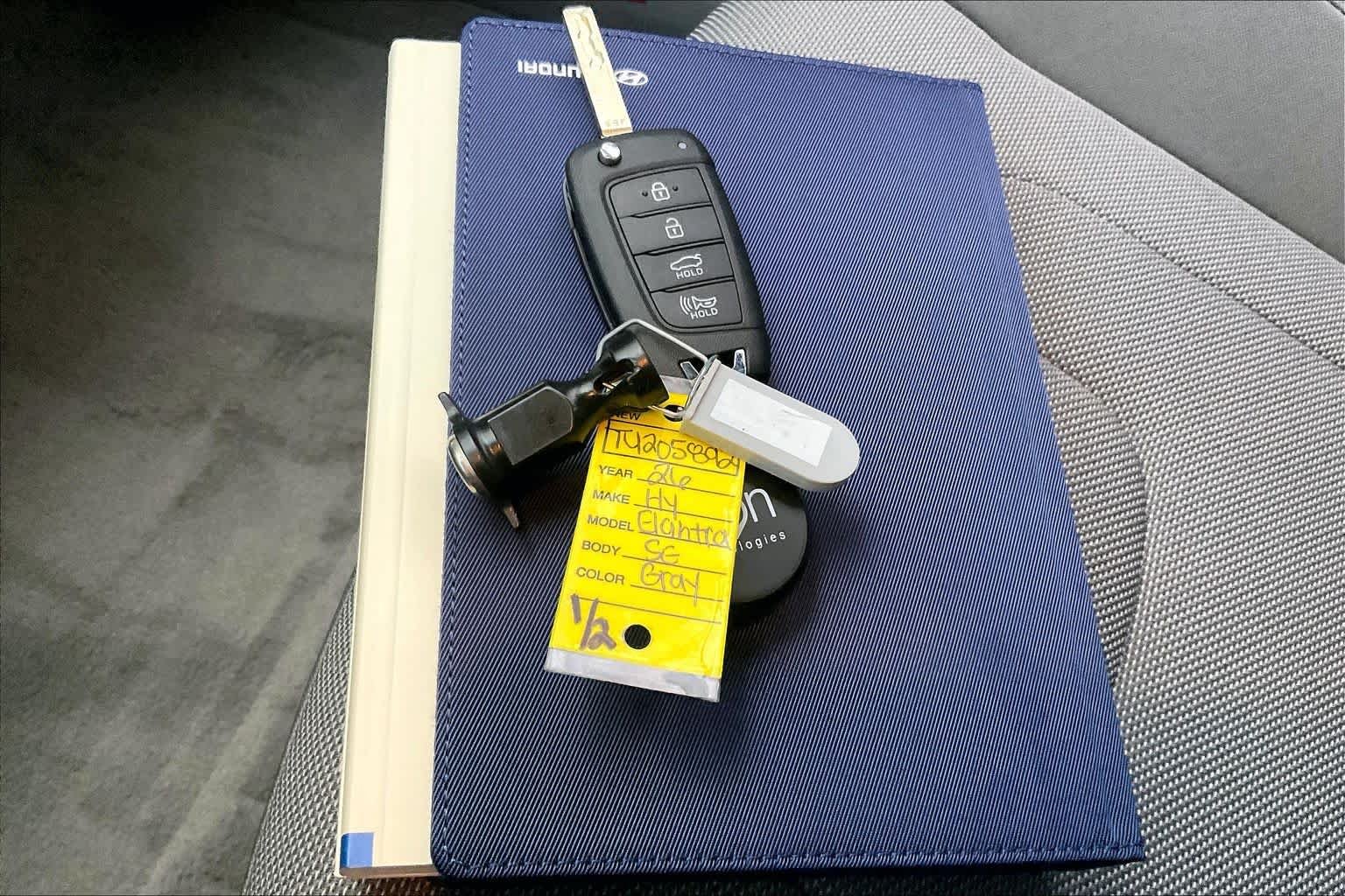 Used 2026 Amazon Gray Hyundai SE image 15
