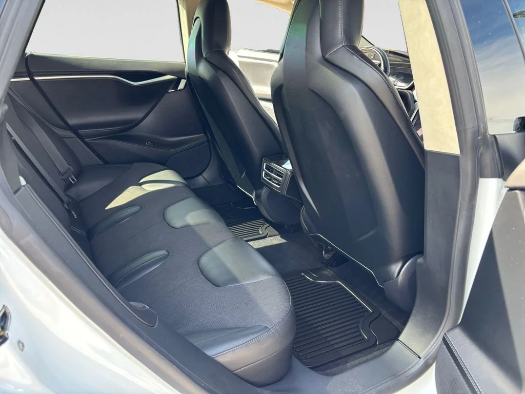 Used 2016 White Tesla 90D image 34