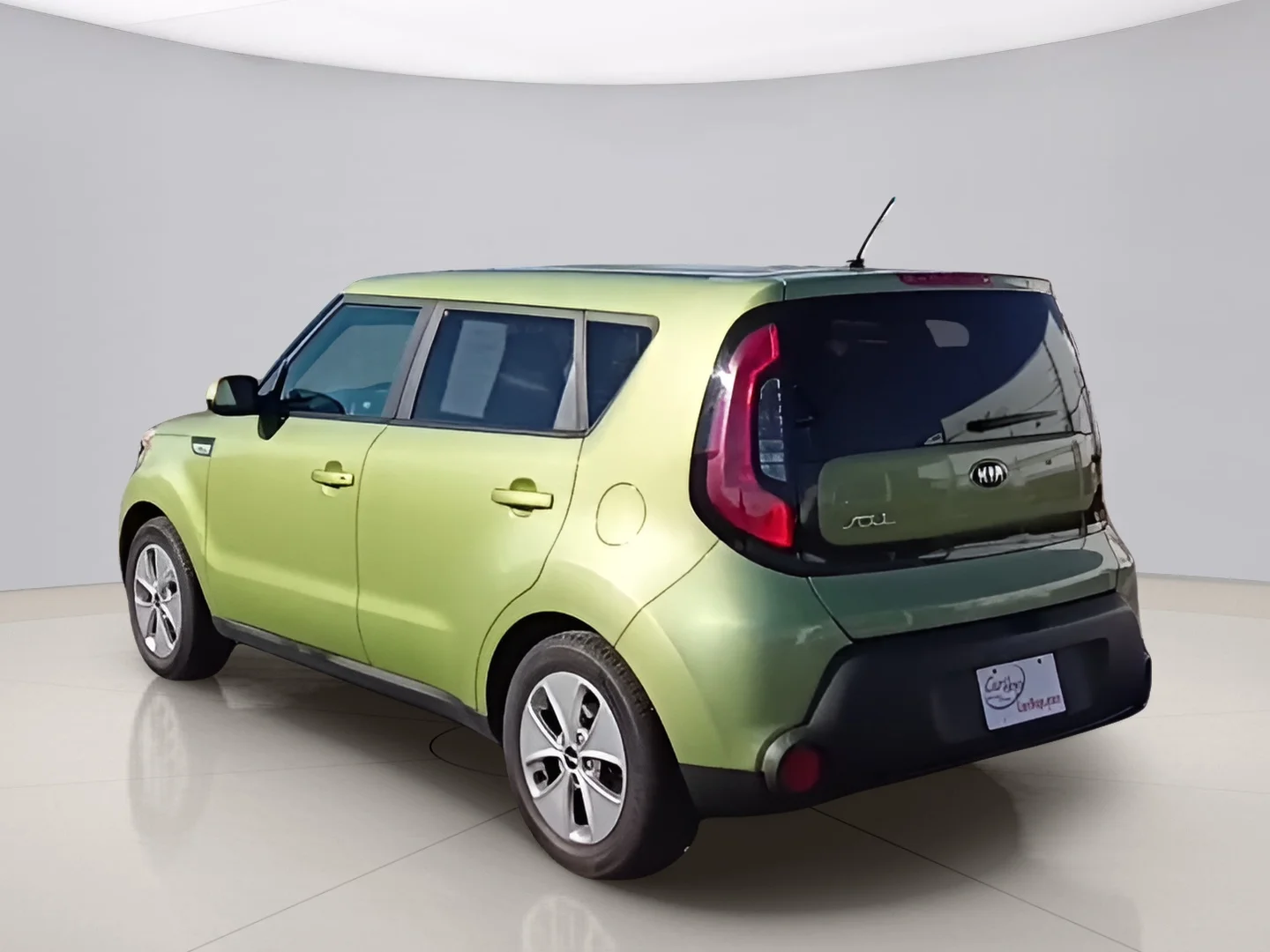 Used 2016 Green Kia BASE image 3