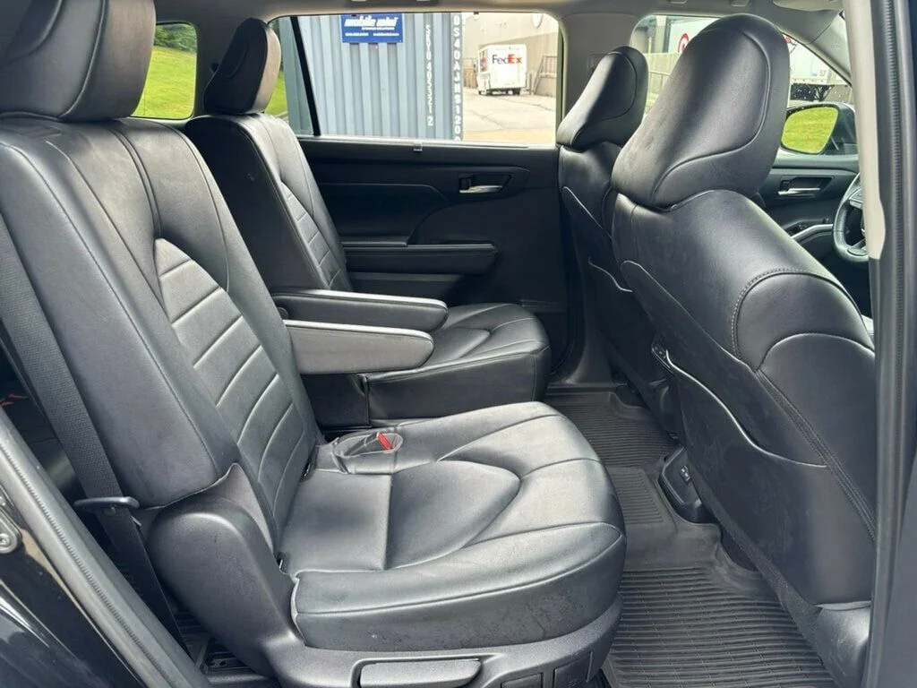 Used 2022 Black Toyota XLE image 41
