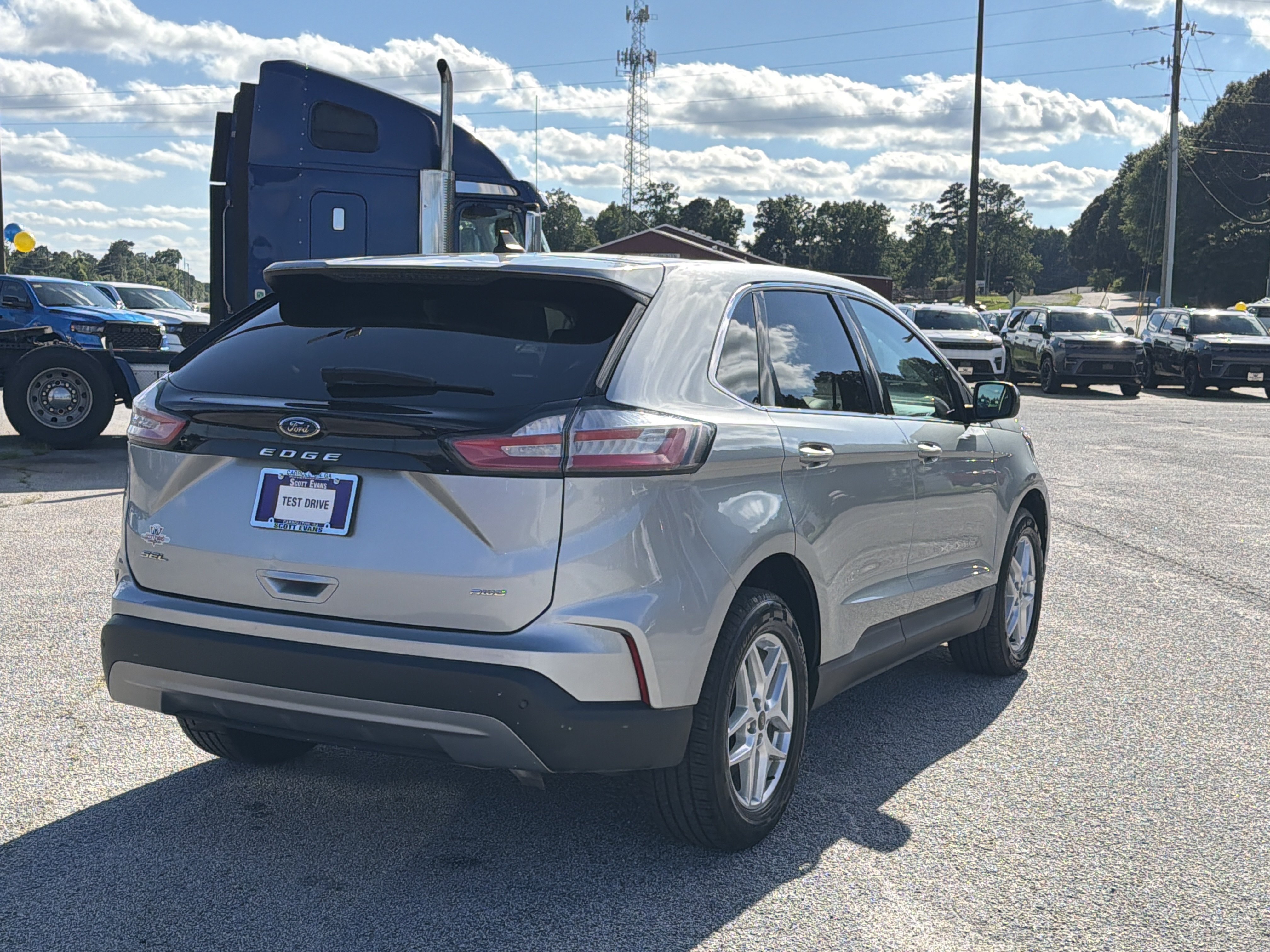 Used 2023 Silver Metallic Ford SEL image 8
