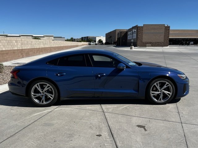 2024 Audi e-tron GT Premium Plus photo 3