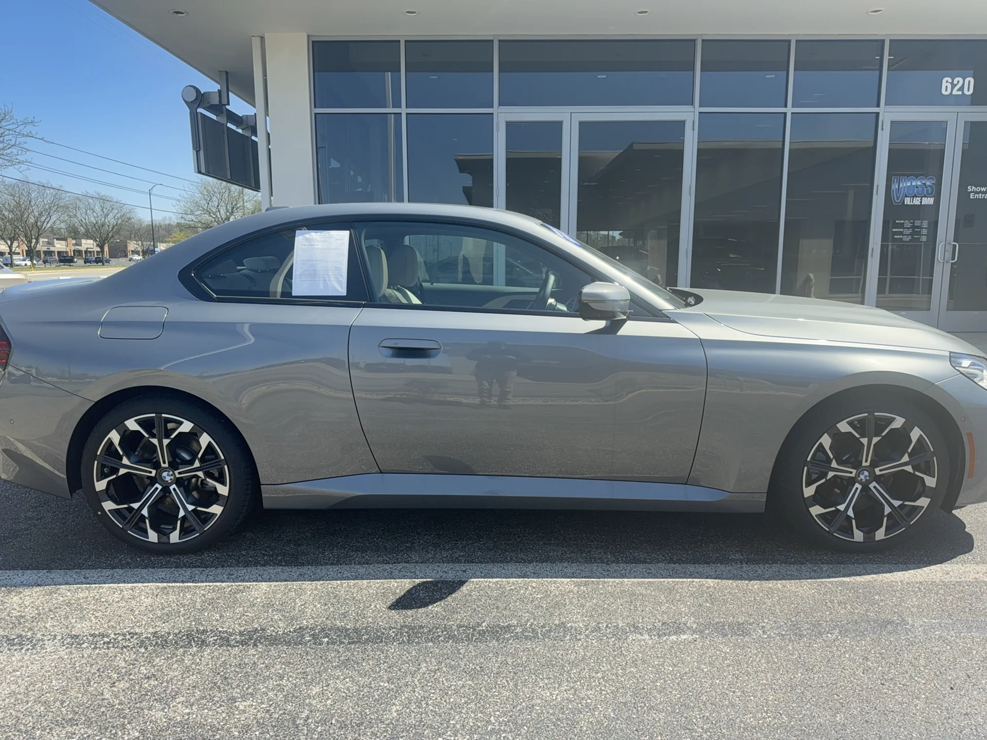 New 2025 Skyscraper Grey Metallic BMW i xDrive image 2