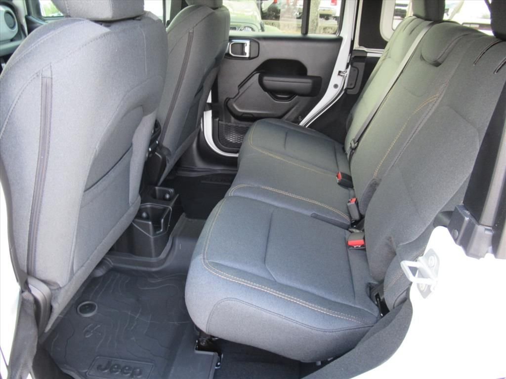 New 2026 Bright White Clear-Coat Exterior Paint Jeep Sport S image 26