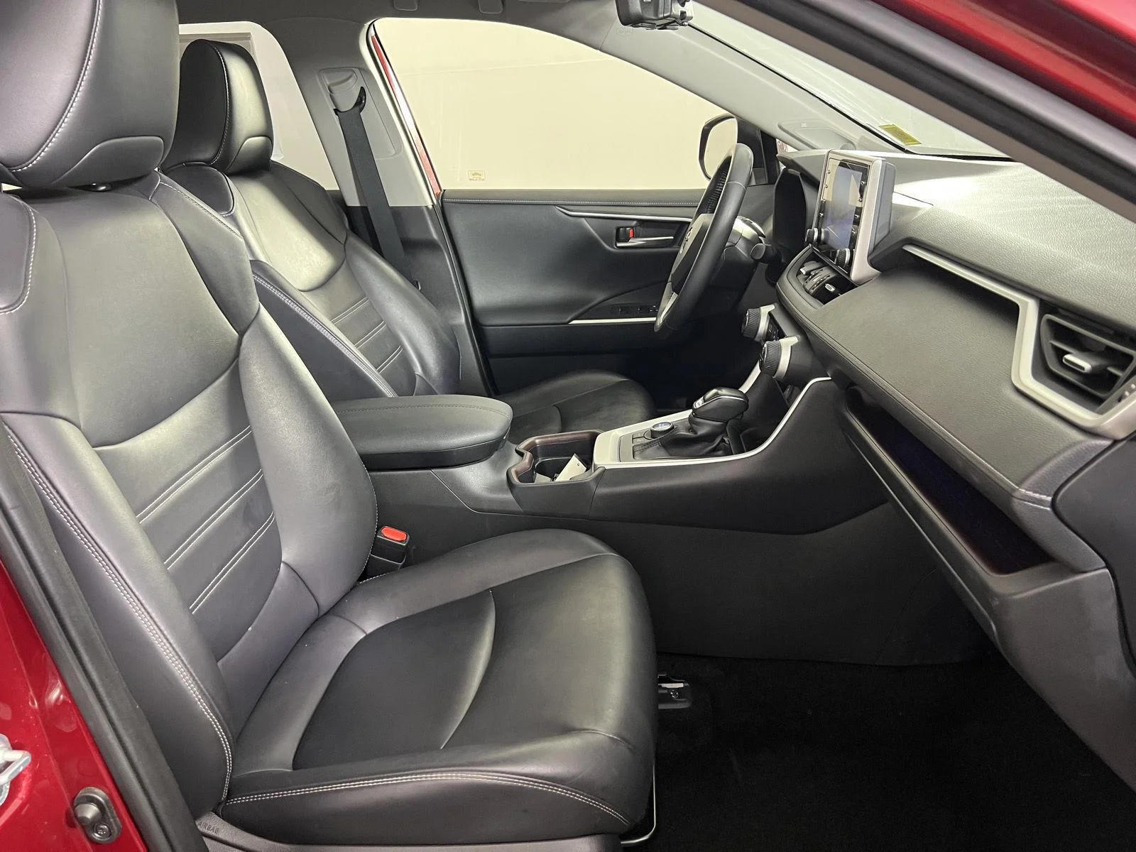 Used 2019  Toyota Limited image 24