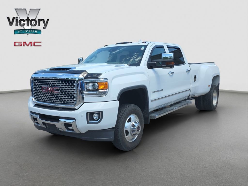 Used 2017 SUMMIT WHITE GMC Denali image 3
