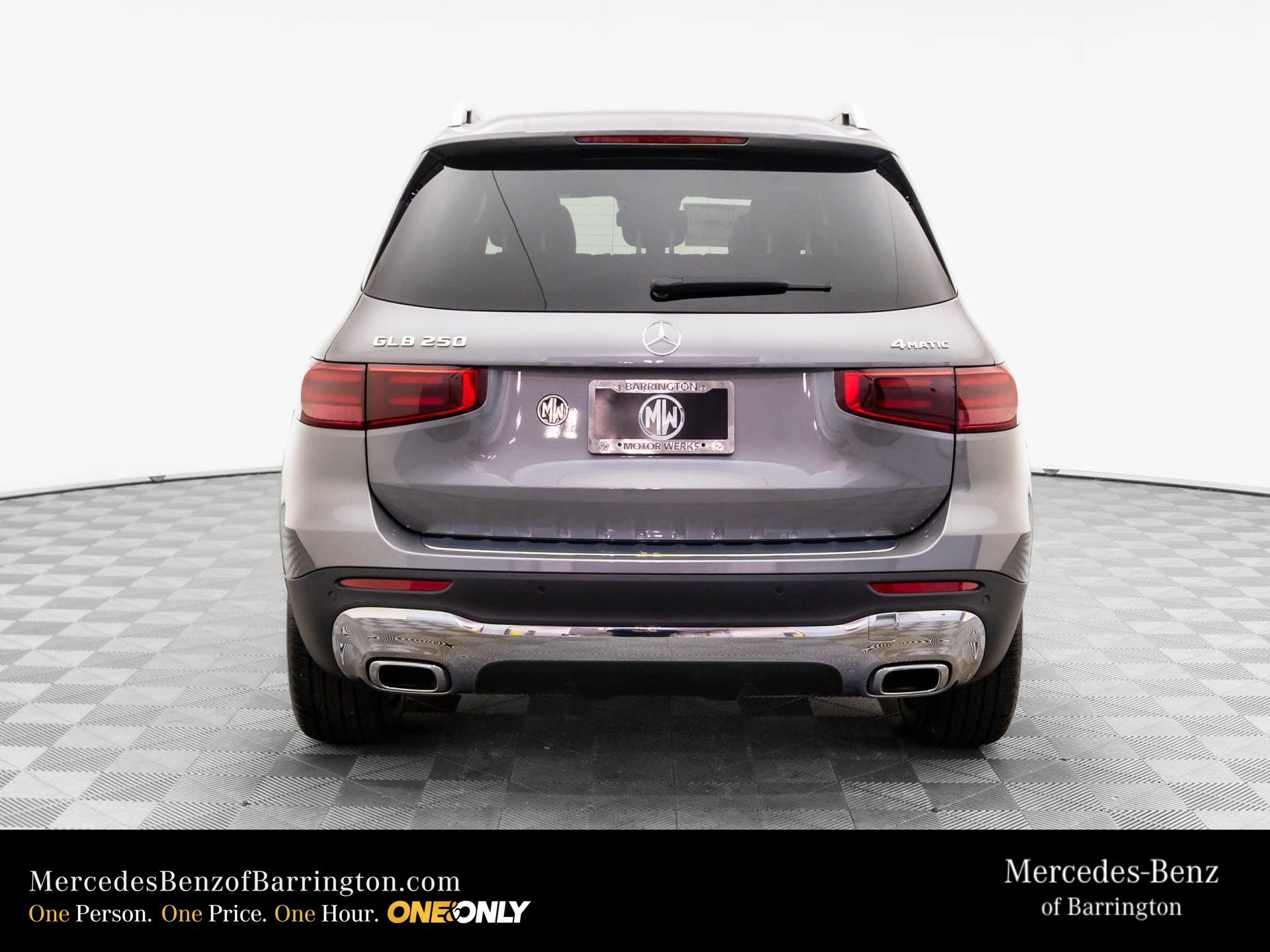 New 2026 Mountain Grey Metallic Mercedes-Benz GLB 250 image 4