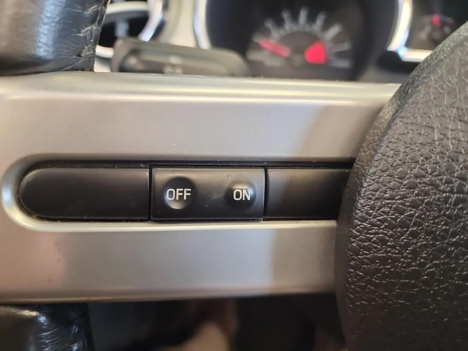 Used 2005 Red Ford GT Deluxe image 17