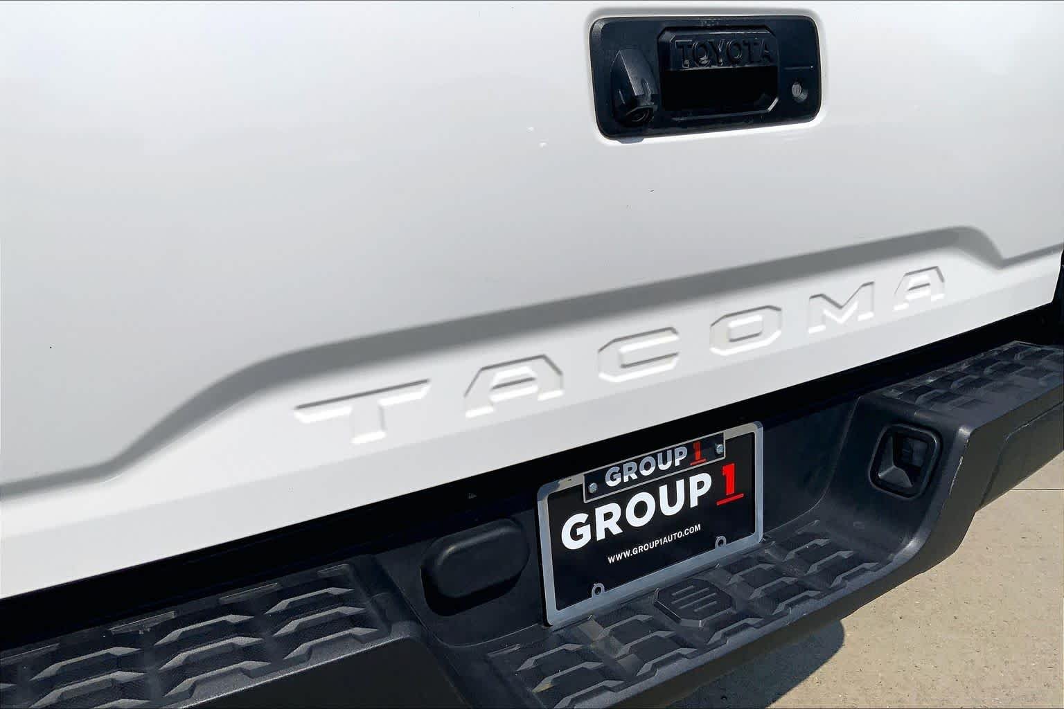 Used 2023 Ice Cap Toyota SR image 29