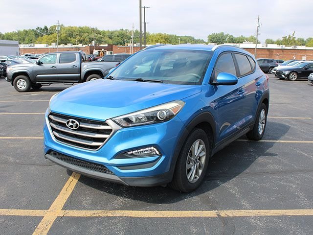 Used 2016 Hyundai Tucson SE with VIN KM8J33A46GU202810 for sale in North Olmsted, OH
