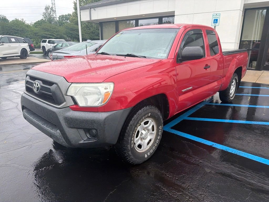 Used 2015 Red Toyota Base image 3