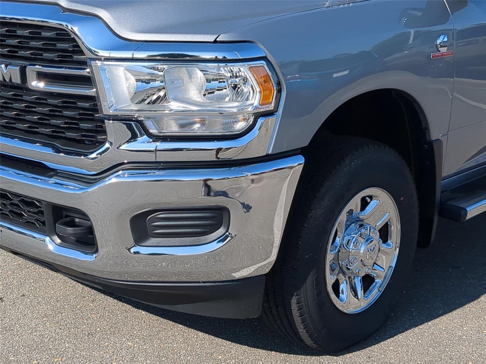Used 2024 Billet Silver Metallic Clearcoat Ram Tradesman image 9