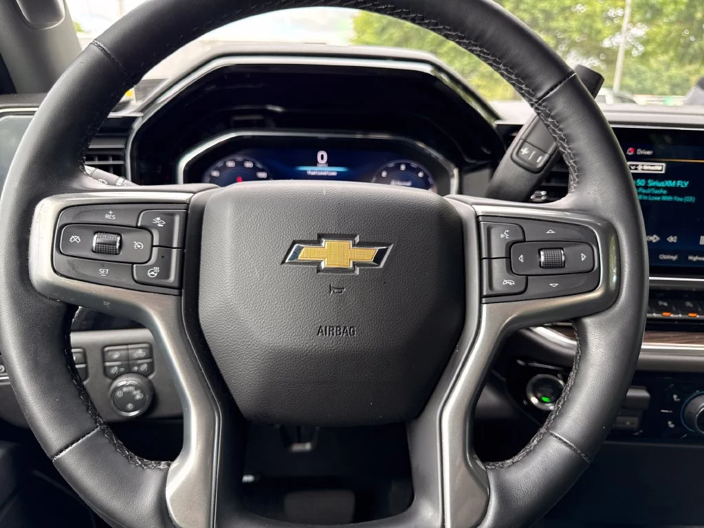 Used 2025 Gray Chevrolet LT image 14