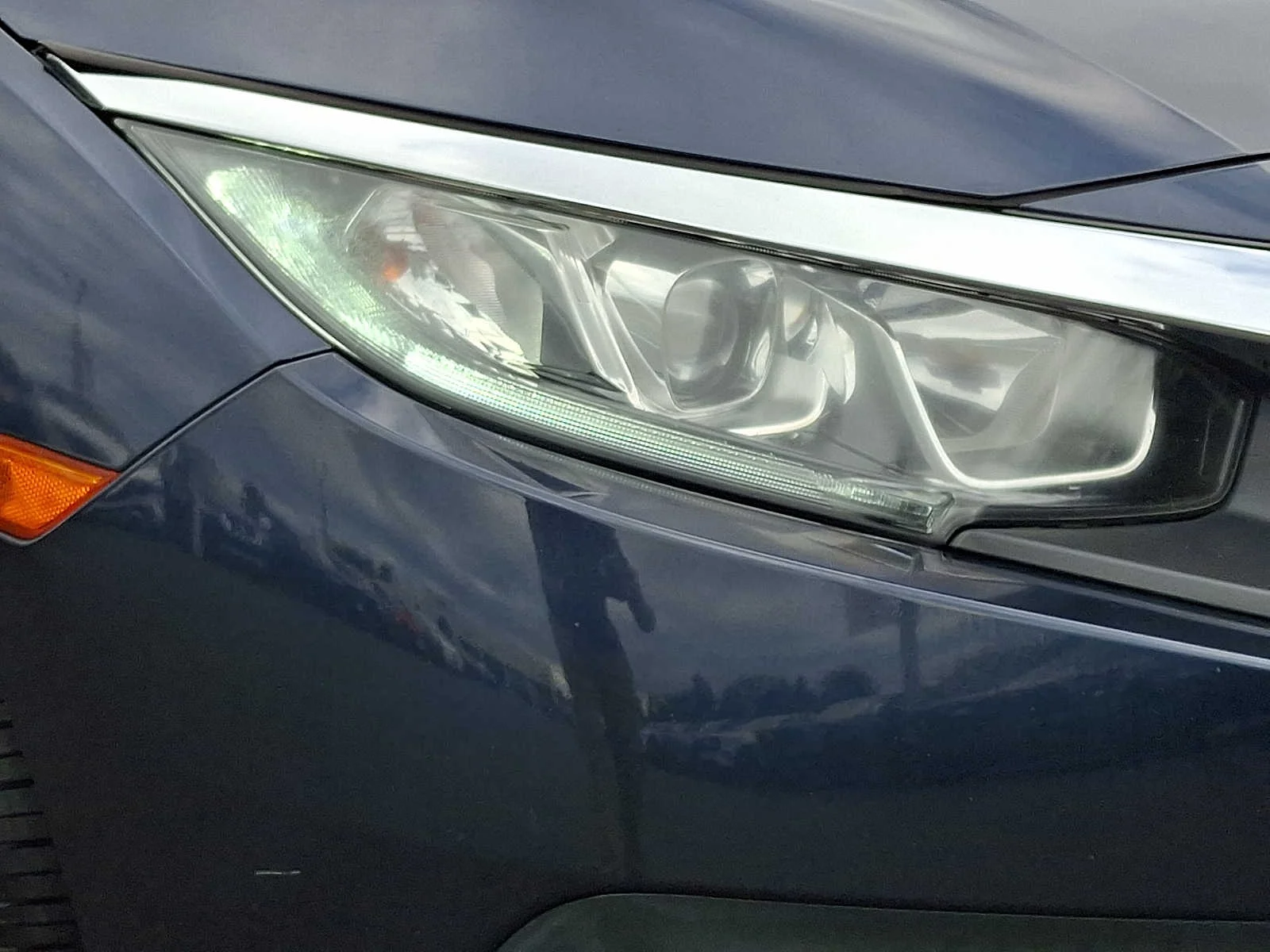 Used 2017 Modern Steel Metallic Honda EX image 9