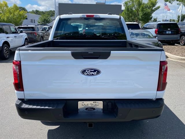 New 2026 White Ford XL image 27