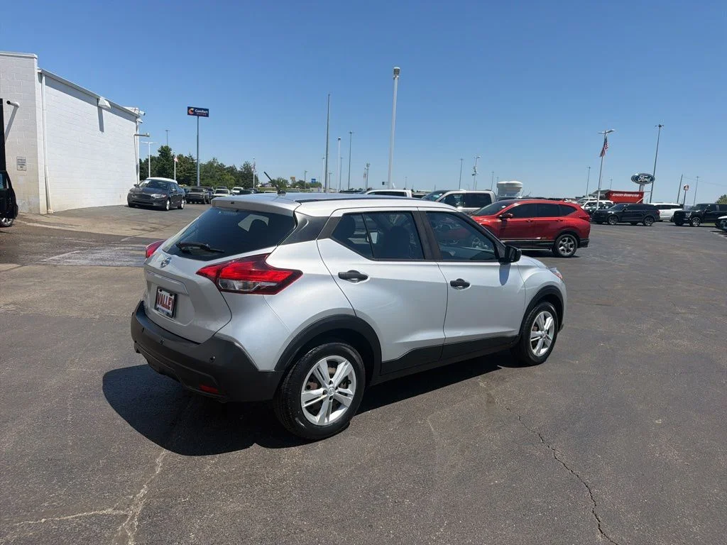 Certified Used 2020 Brilliant Silver Metallic Nissan S image 10
