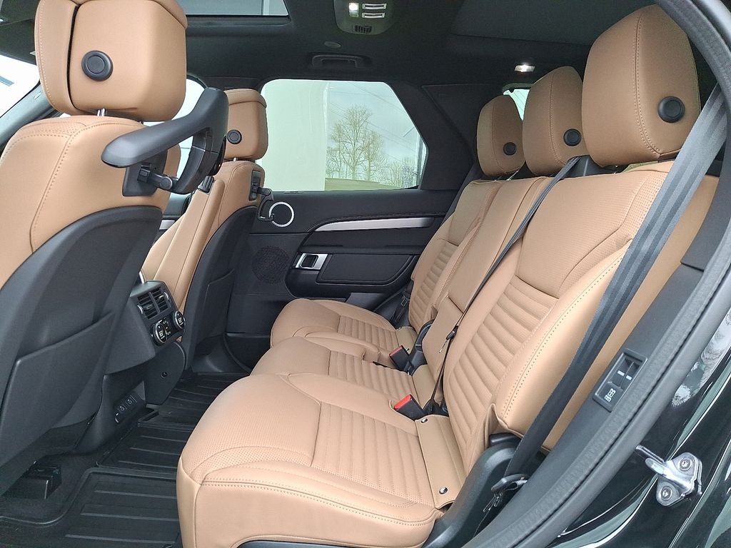 2026 Land Rover Discovery Gemini Edition - Photo 6
