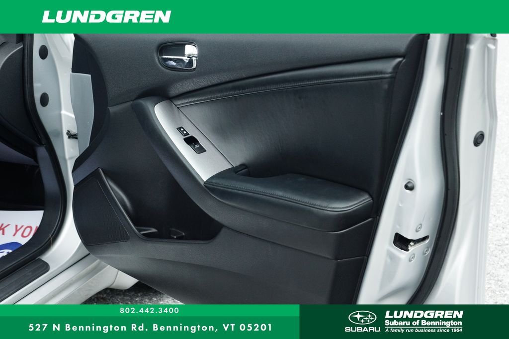 Used 2012 Silver Nissan 2.5 SL image 8