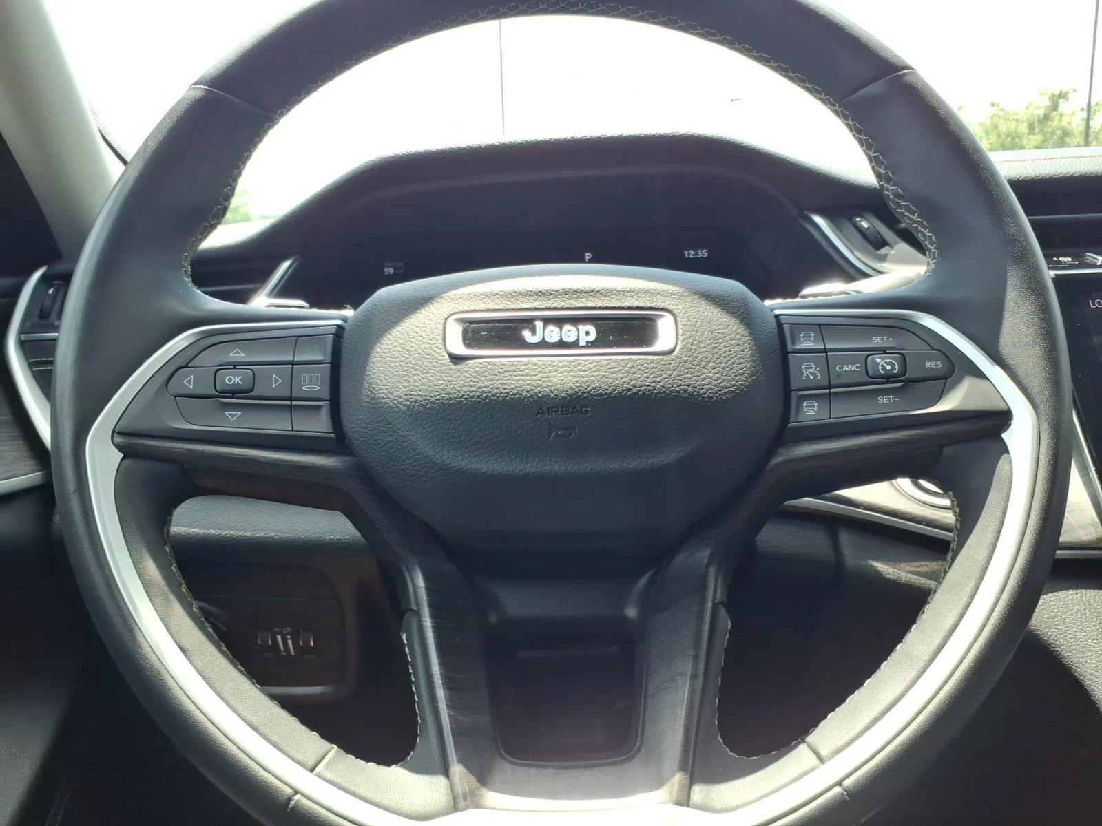 Used 2023 Bright White Clearcoat Jeep Limited image 26