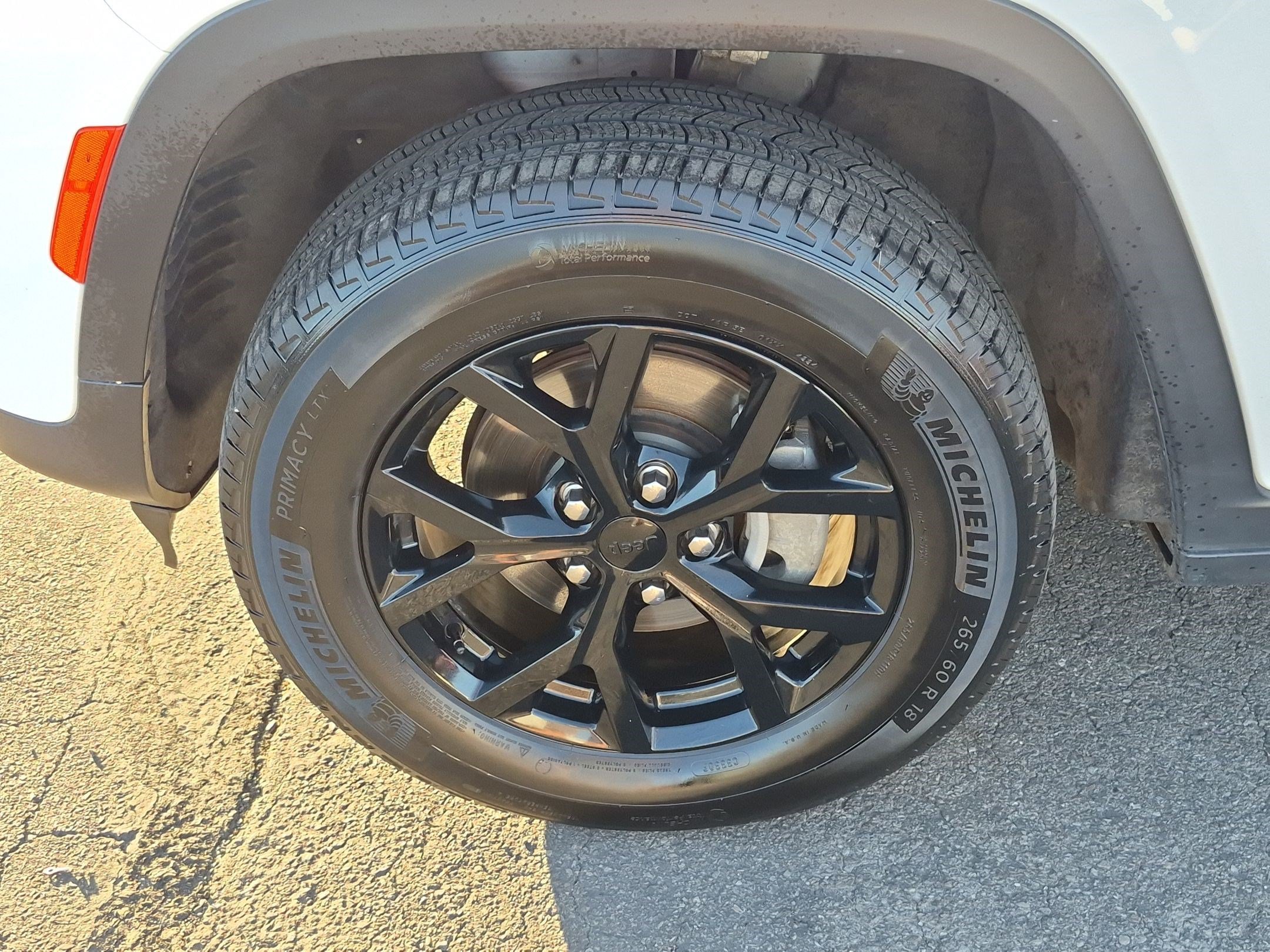 Used 2025 Bright White Clearcoat Jeep Altitude image 11