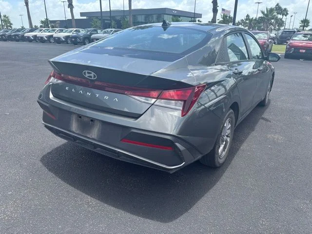Certified Used 2025 Gray Hyundai SE image 6