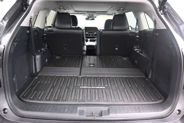 Used 2024 Gray Toyota Platinum image 12
