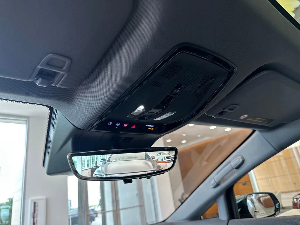 2026 Cadillac OPTIQ V-Series - Photo 22