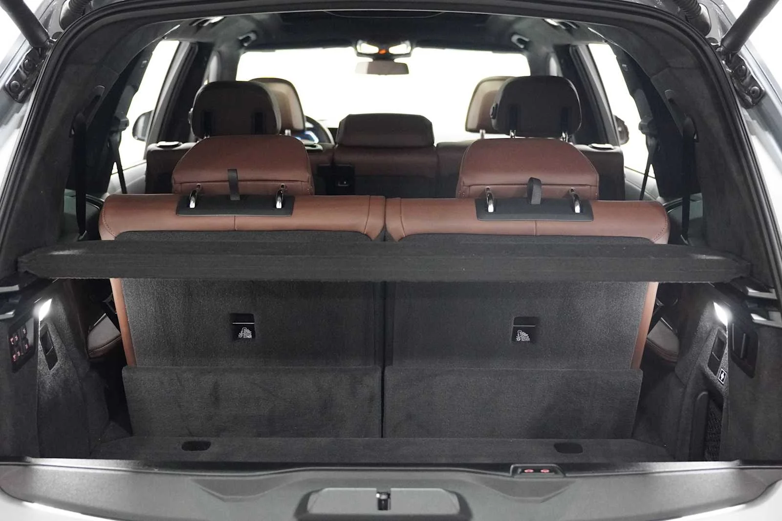 Certified Used 2024 Skyscraper Grey Metallic BMW xDrive40i image 26