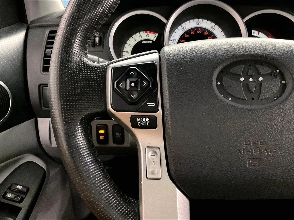 Used 2014 Blue Toyota Base image 23