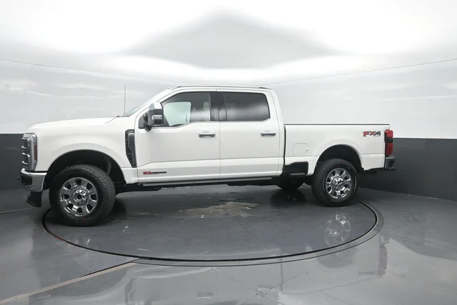 2026 Ford Super Duty F-350® Lariat®