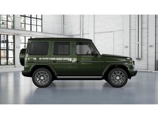 New 2027 MANUFAKTUR Olive Metallic Mercedes-Benz G 580 image 2