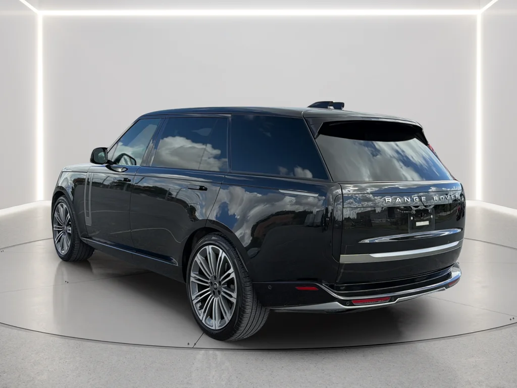 Used 2024 Black Land Rover SE image 15