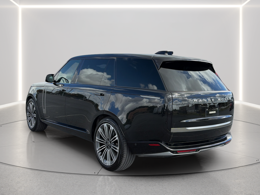 Used 2024 Black Land Rover SE image 15