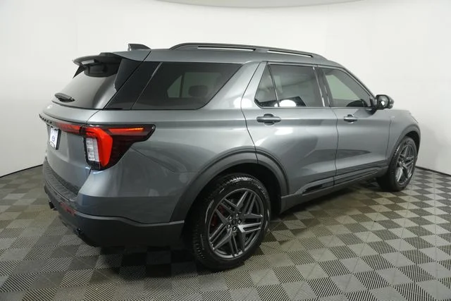 New 2027 Carbonized Gray Metallic Ford ST-Line image 17