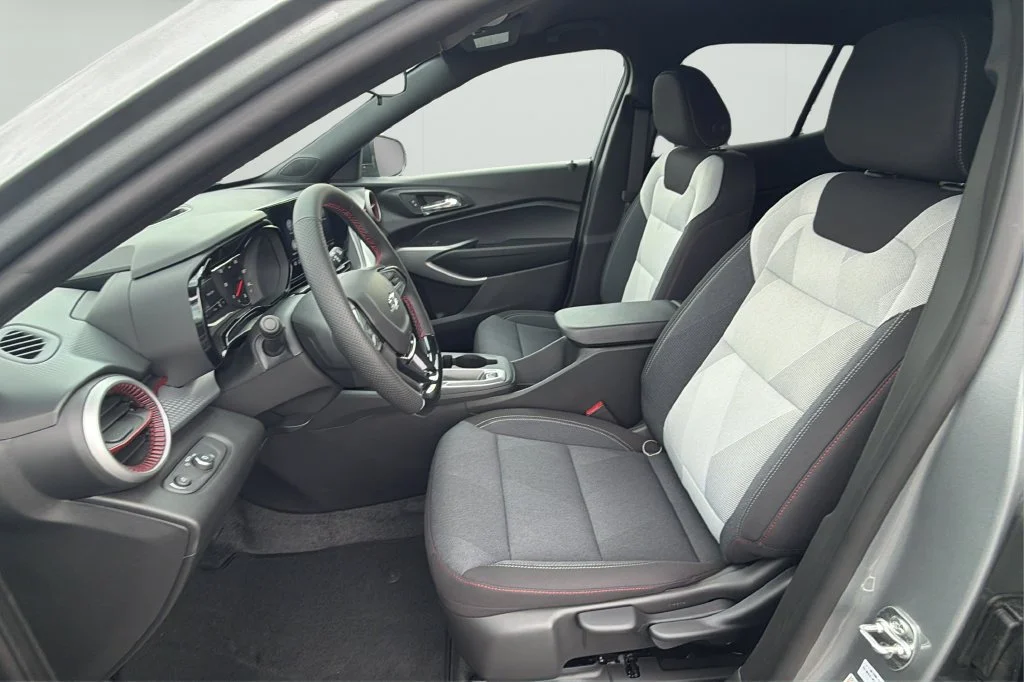 New 2026 Sterling Gray Metallic Chevrolet 1RS image 18