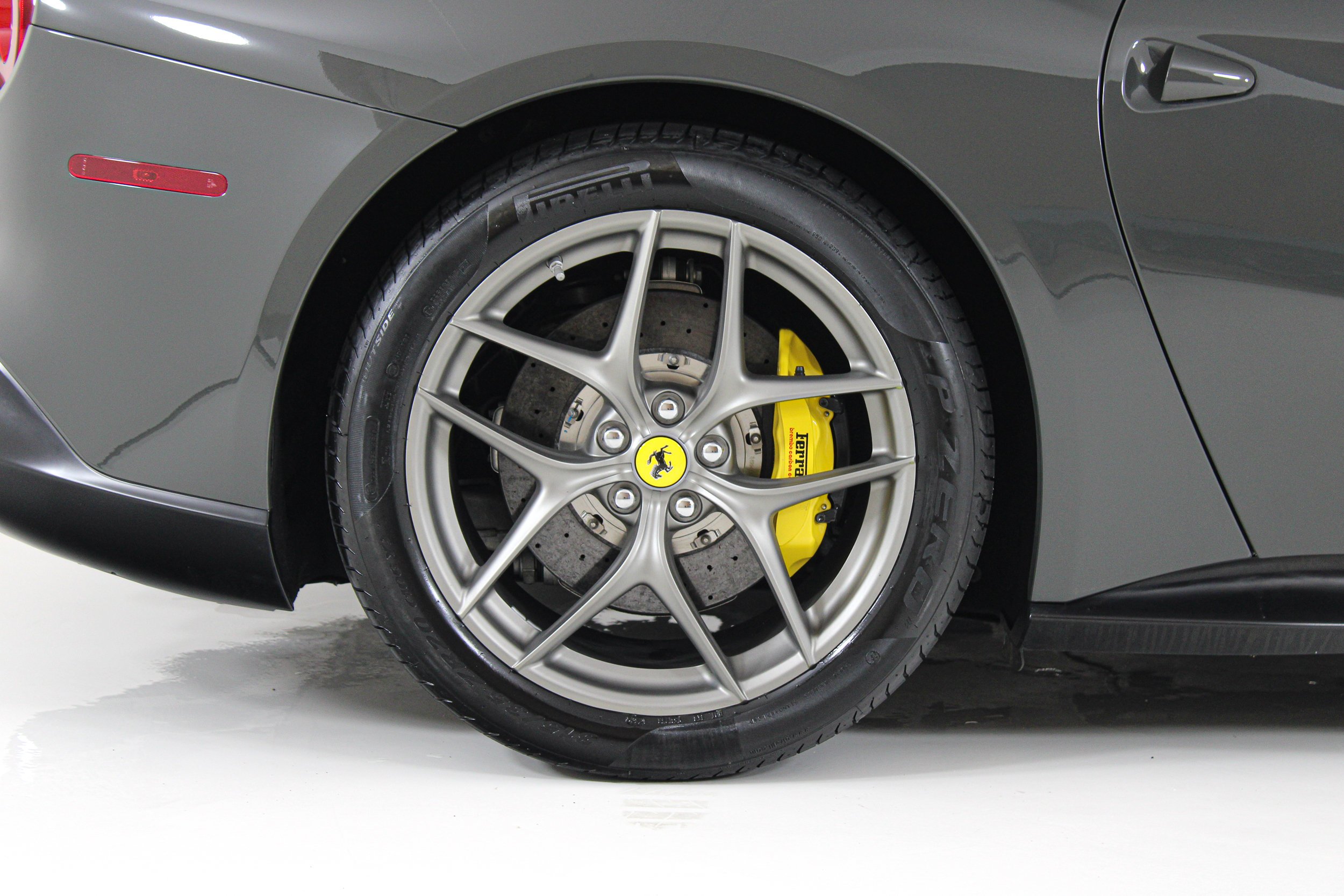Used 2015 Grigio Scuro Ferrari  image 20