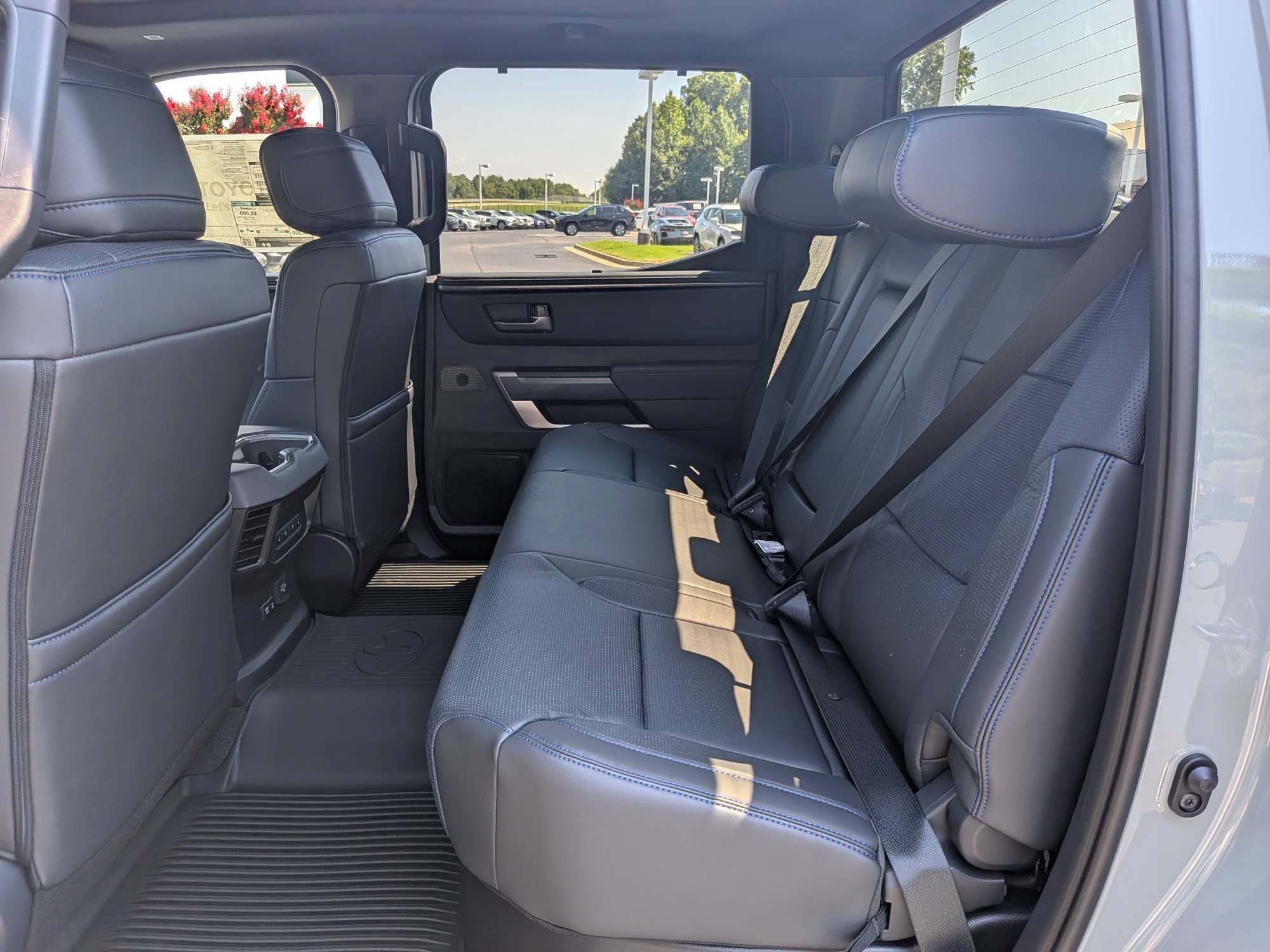 2026 Toyota Tundra Platinum - Photo 16