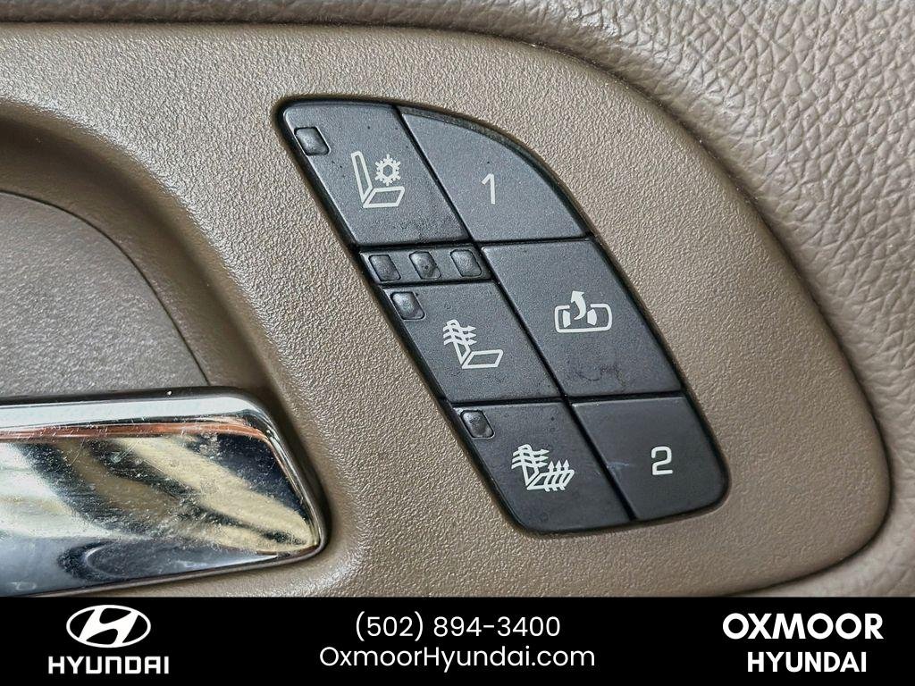 Used 2012 White Diamond Tricoat GMC SLT image 19