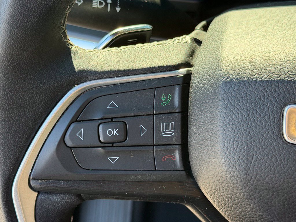 Used 2024 Black Jeep Altitude X image 16