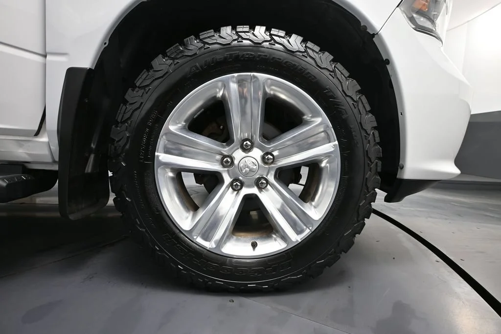Used 2018 White Ram Sport image 12
