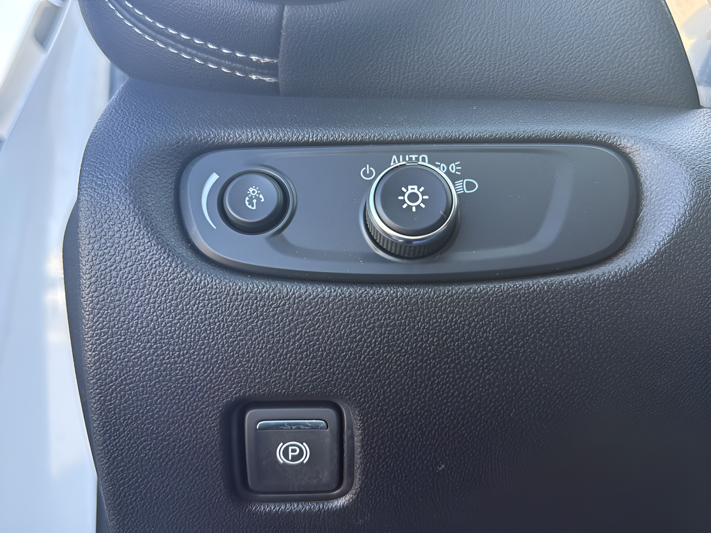 Used 2024 White Chevrolet LT image 18