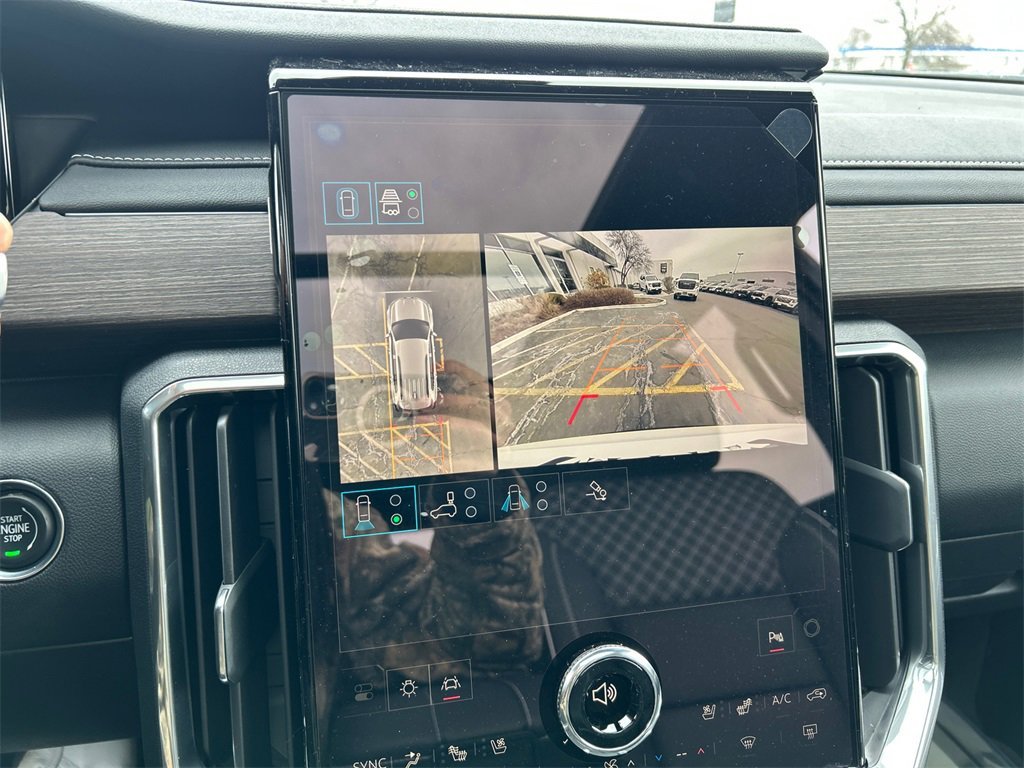 2026 GMC ACADIA - Image 22