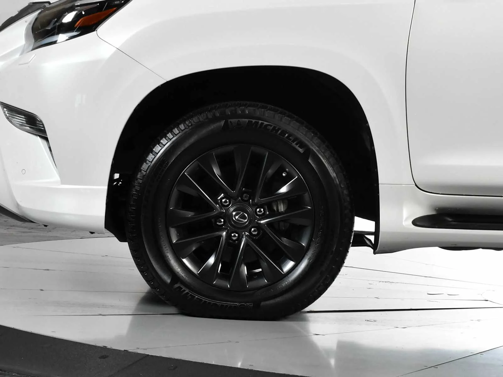 Used 2023 Eminent White Pearl Lexus Premium image 12
