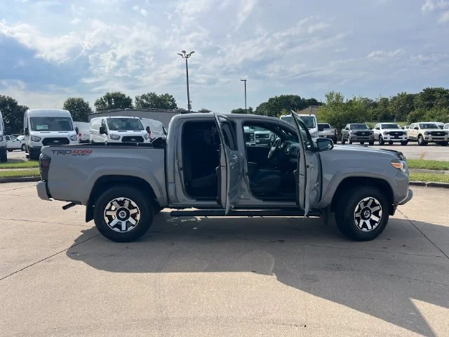 Used 2018  Toyota TRD Sport image 11