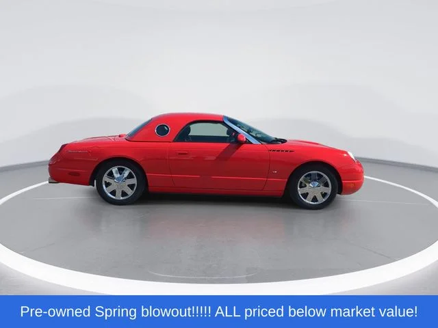 Used 2003 Red Ford  image 9