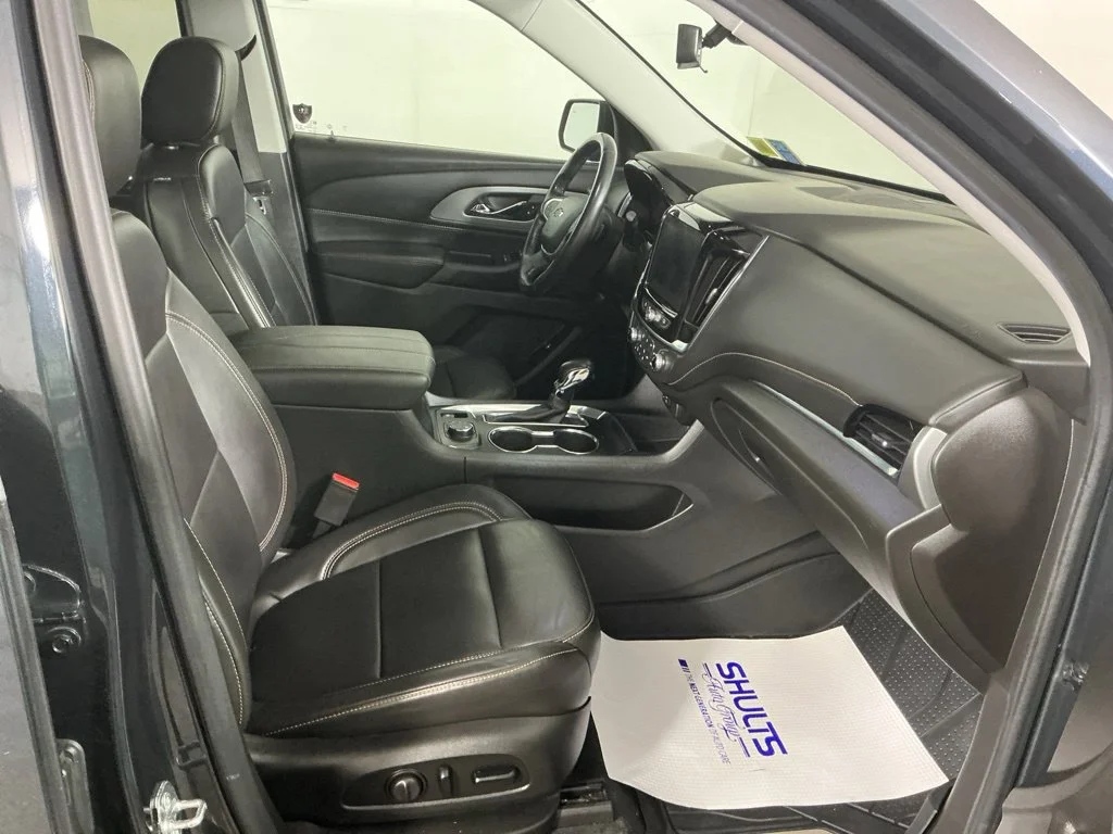Used 2021 Gray Chevrolet RS image 21