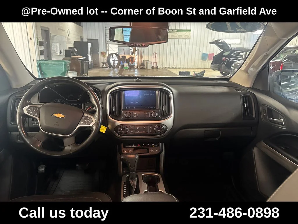 Used 2021 Gray Chevrolet LT image 18