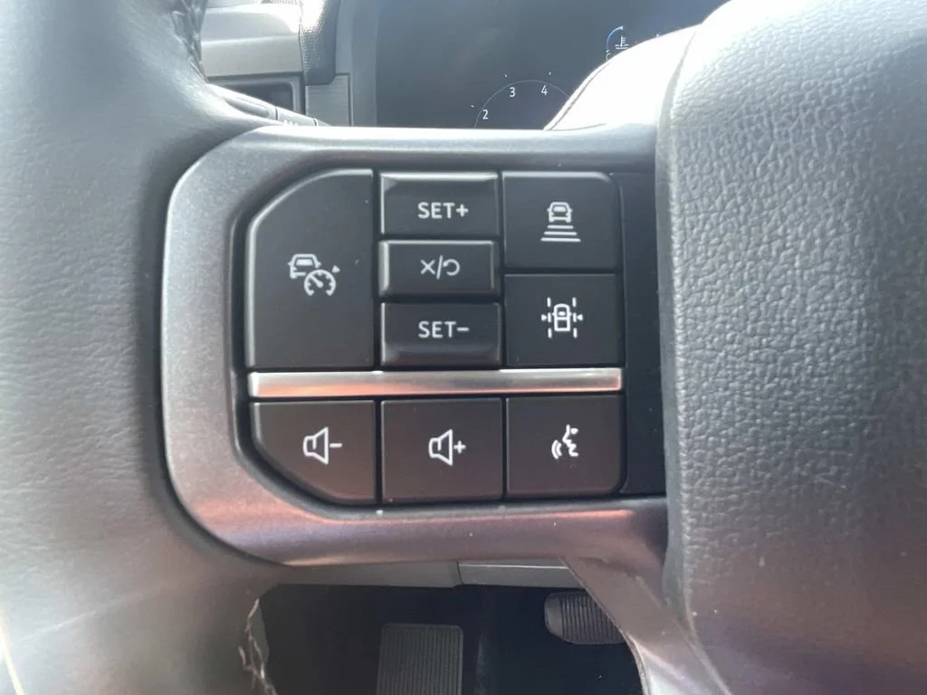 Used 2024 Black Ford XLT image 23